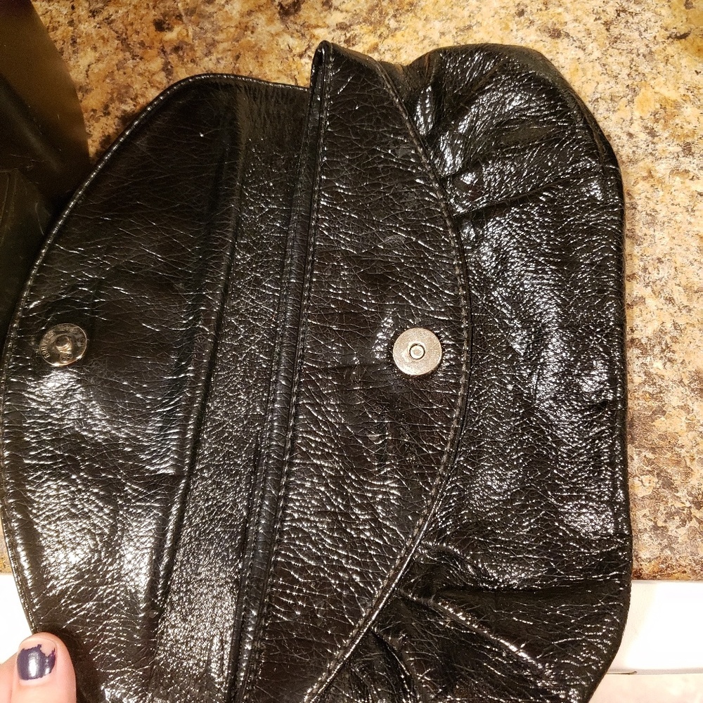 Guess - Picture 2 of 2